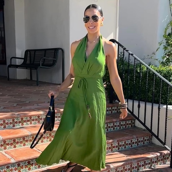 BLOGGERS FAVORITE Zara Vibrant Green Maxi Dress - Picture 2 of 15